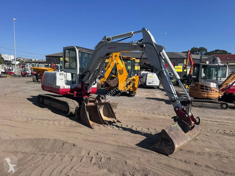 Skovel Takeuchi