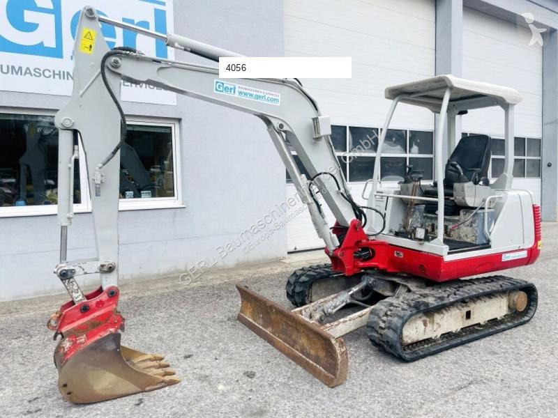 Skovel Takeuchi