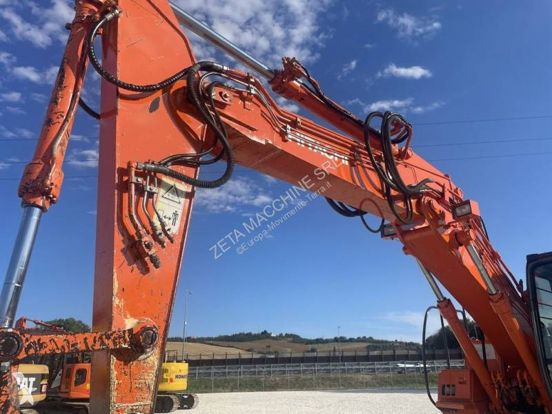 Pelle Hitachi n