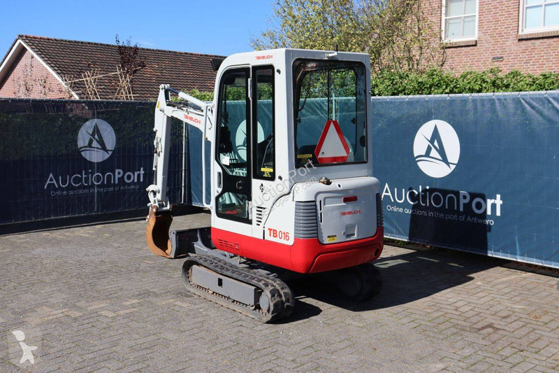 Skovel Takeuchi