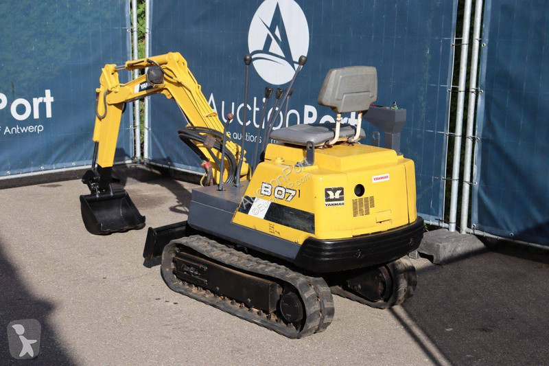 Skovel Yanmar B07