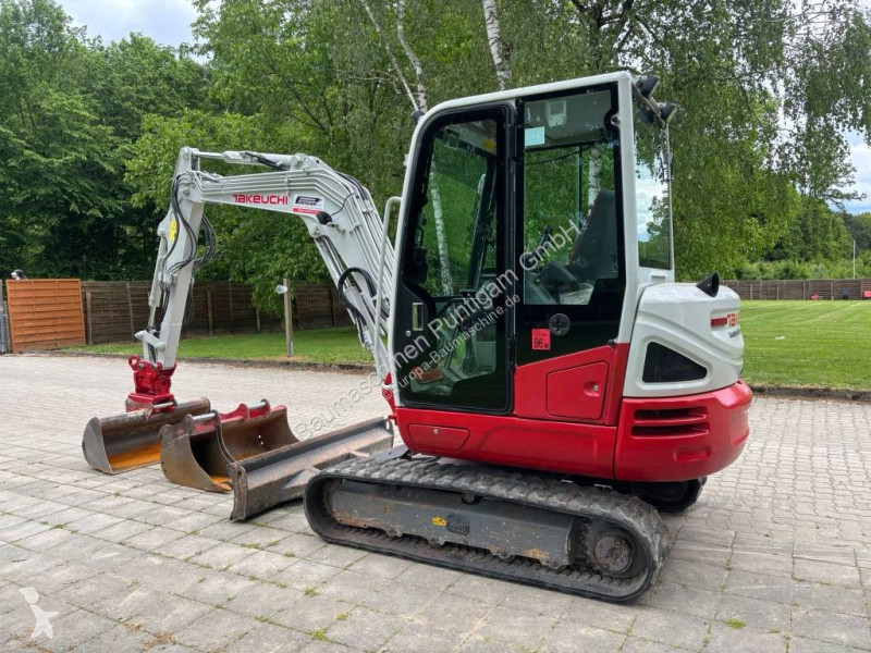 Skovel Takeuchi TB 240