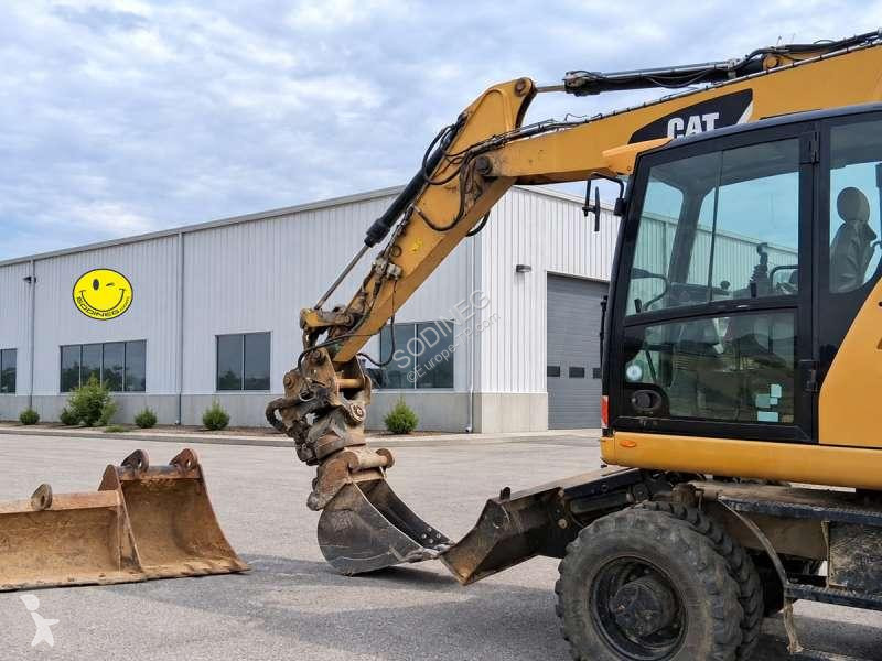 Excavadora Caterpillar F