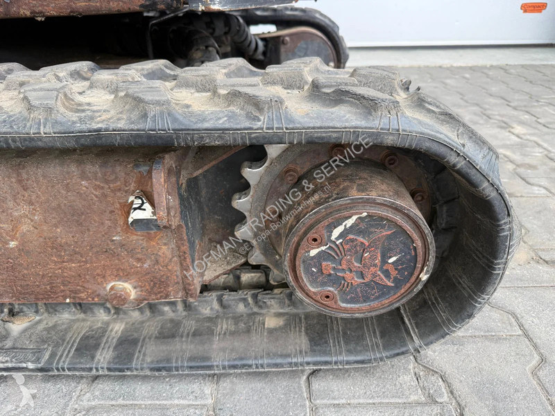 Pelle Bobcat E20