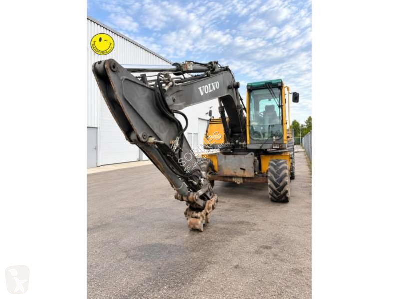 Excavadora Volvo