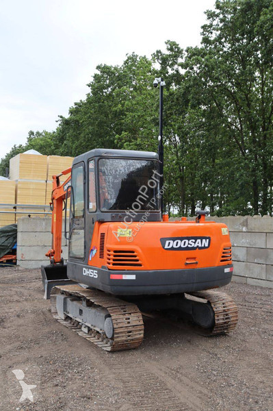 Excavadora Doosan DH55-V