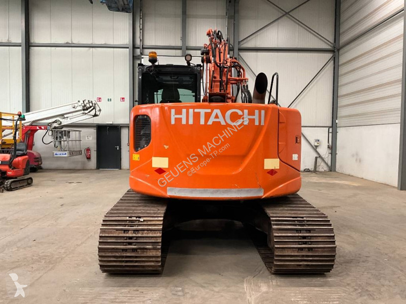 Pelle Hitachi 5B