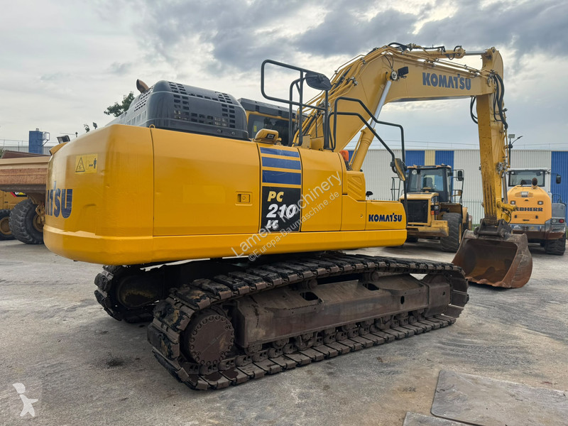Escavadora Komatsu PC210 LC11