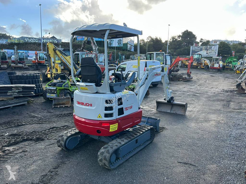 Escavadora Takeuchi