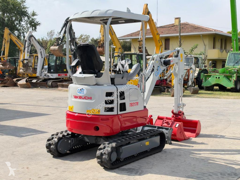Pelle Takeuchi TB217R