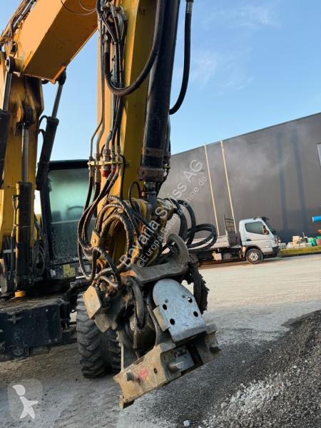 جرافة Yanmar  B110W