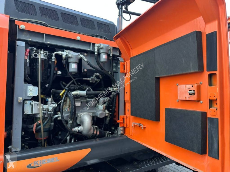 Pelle Hitachi 6
