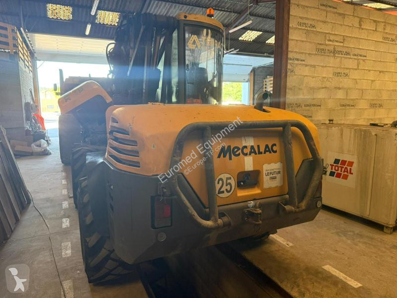 Pelle Mecalac