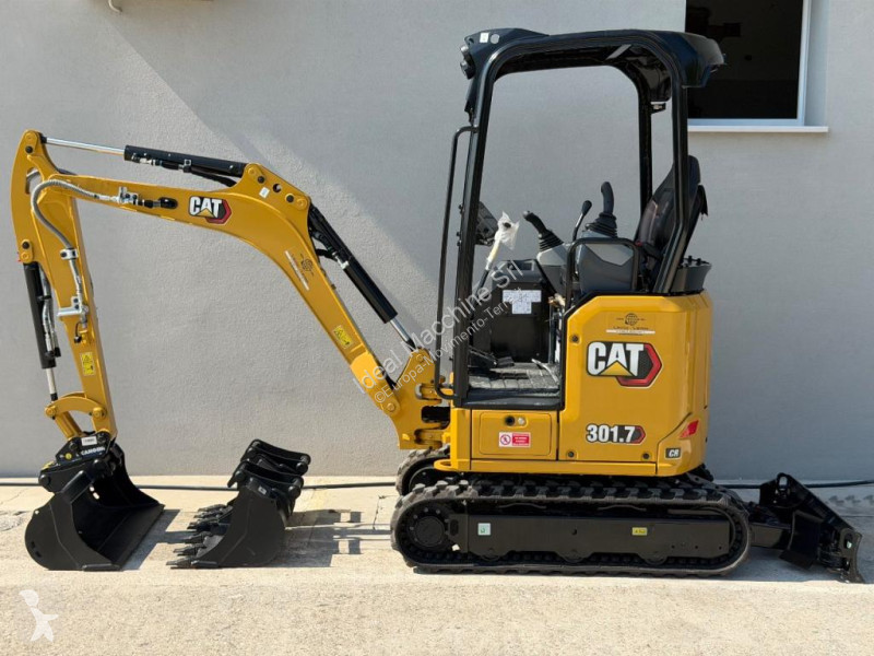 Багер Caterpillar 301.7