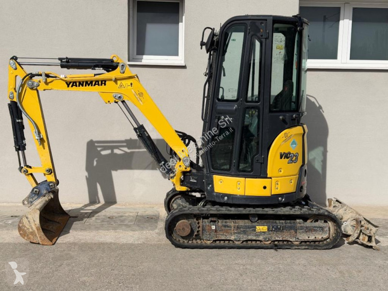 جرافة Yanmar Vio23
