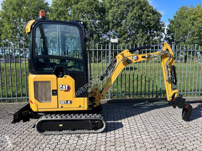 Pelle Caterpillar | 2024 | 412 Hours |...