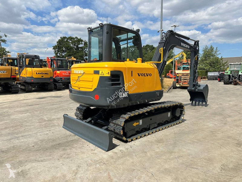 Pelle Volvo EC60C