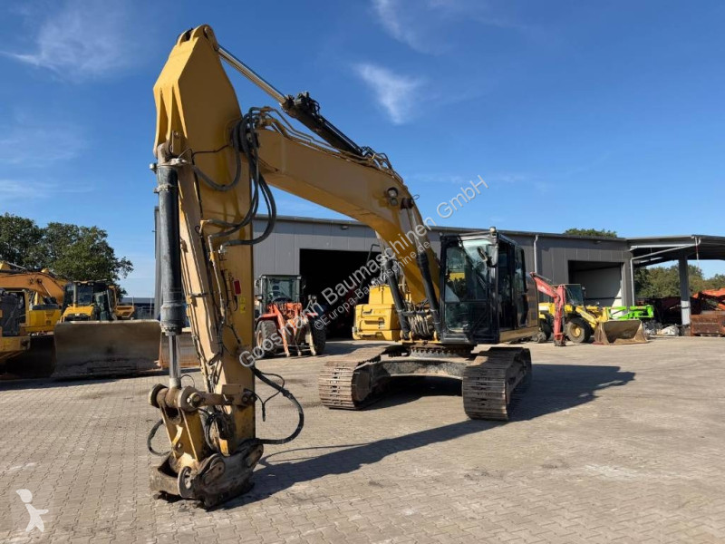 Excavator Caterpillar 326 F L