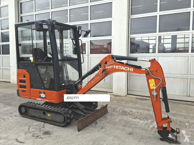 Багер Hitachi ZX19U-6