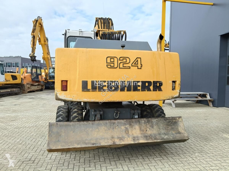 Pelle Liebherr A924 li