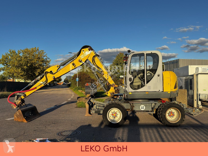 Pelle Wacker Neuson Neuson EW100 Mit Drei Löfffeln