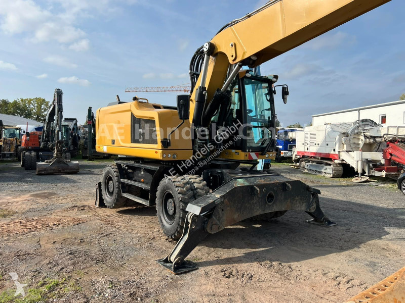 Excavator Caterpillar F...