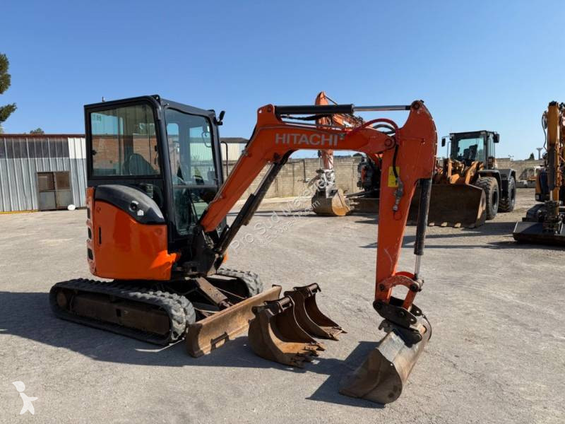 Pelle Hitachi