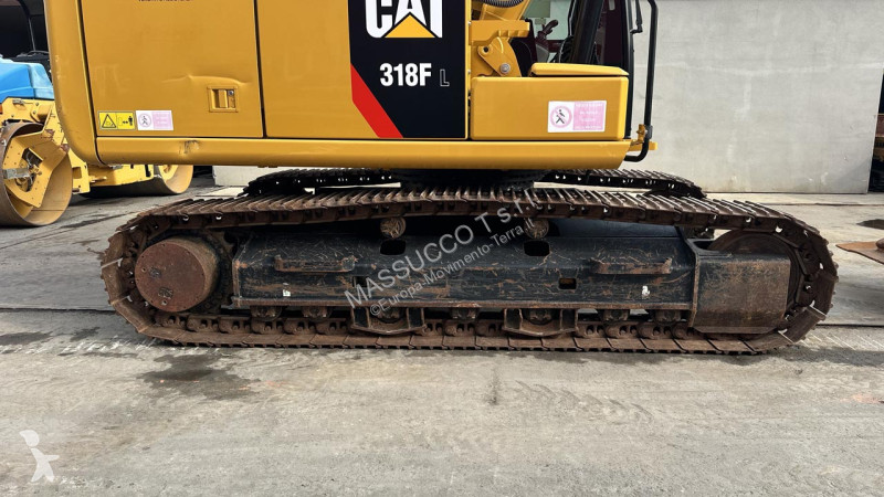 Багер Caterpillar 318FL