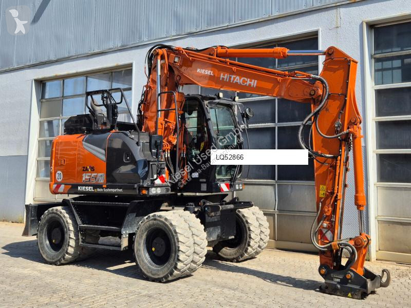 Багер Hitachi