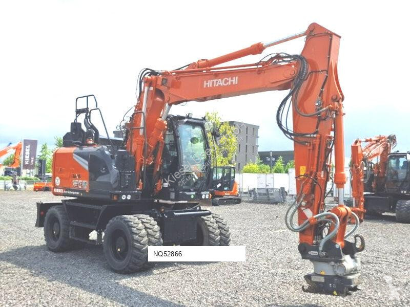 Багер Hitachi MTC Pro