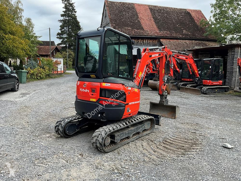 Багер Kubota HI
