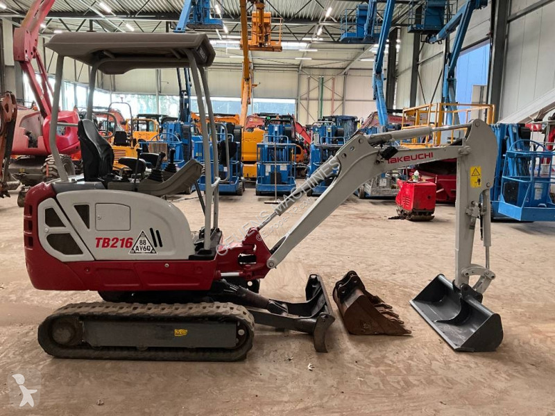 Багер Takeuchi TB 216