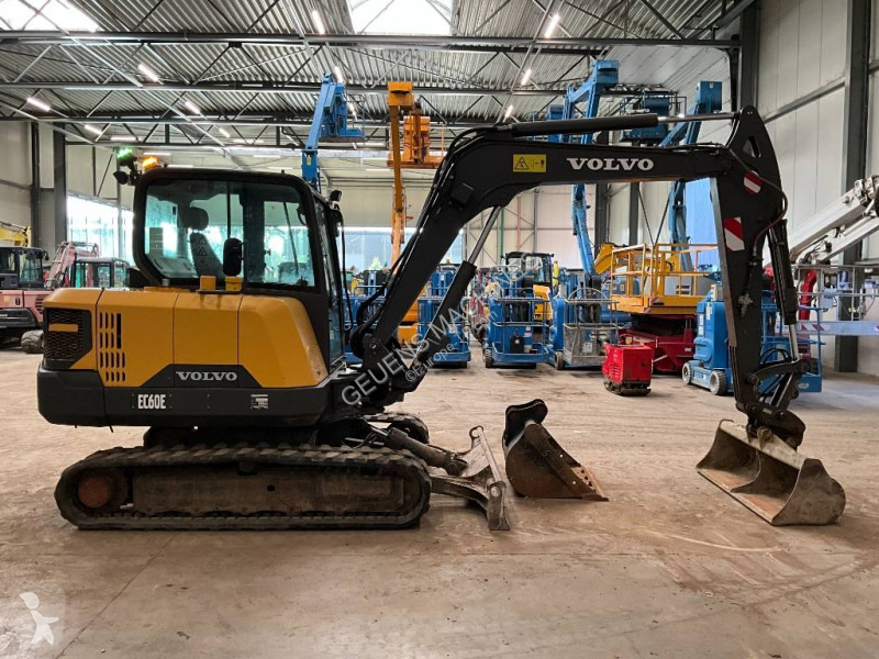 Багер Volvo EC 60 E