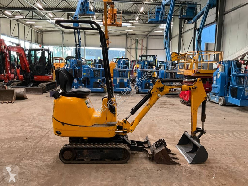Багер JCB