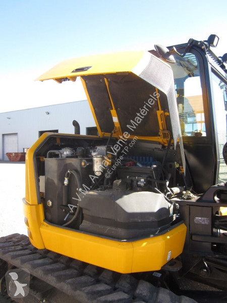 جرافة JCB