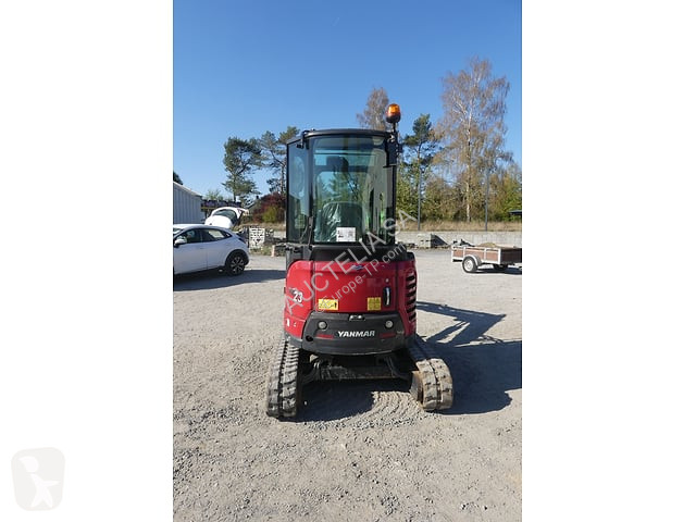 جرافة Yanmar VIO23-6