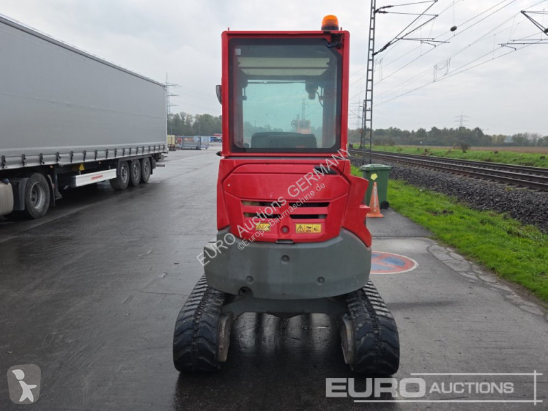Багер Volvo ECR25D