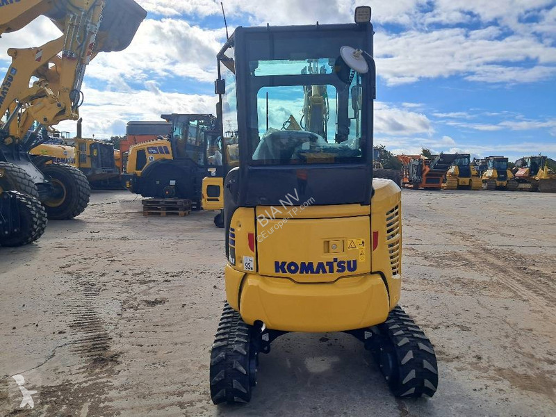 Багер Komatsu PC24MR-5