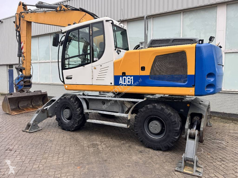 Багер Liebherr