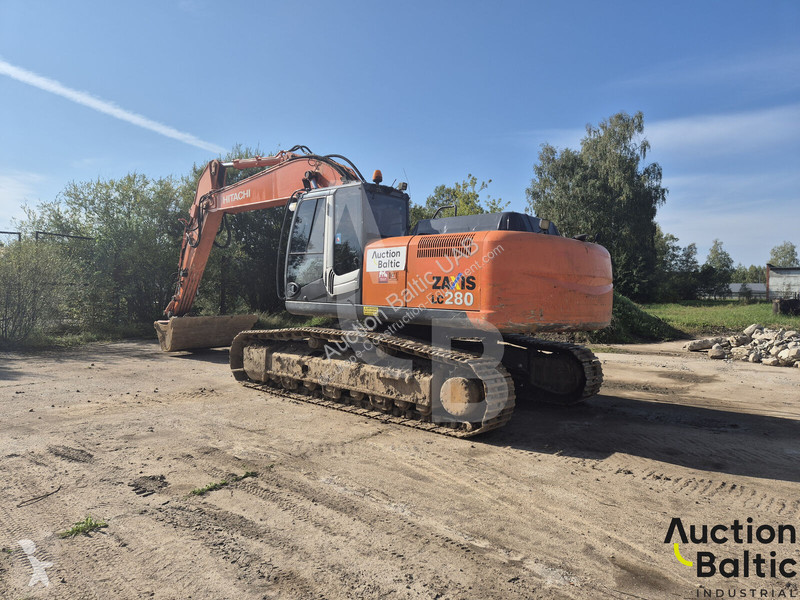Багер Hitachi LC3