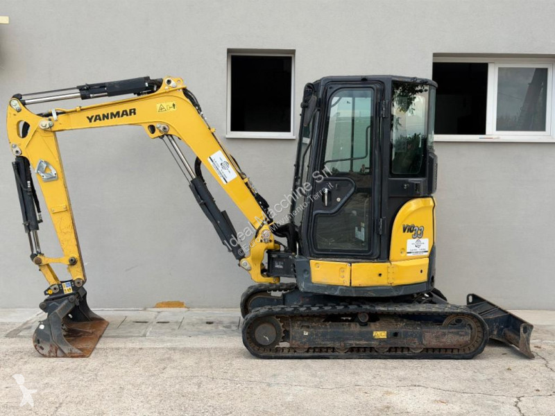 جرافة Yanmar