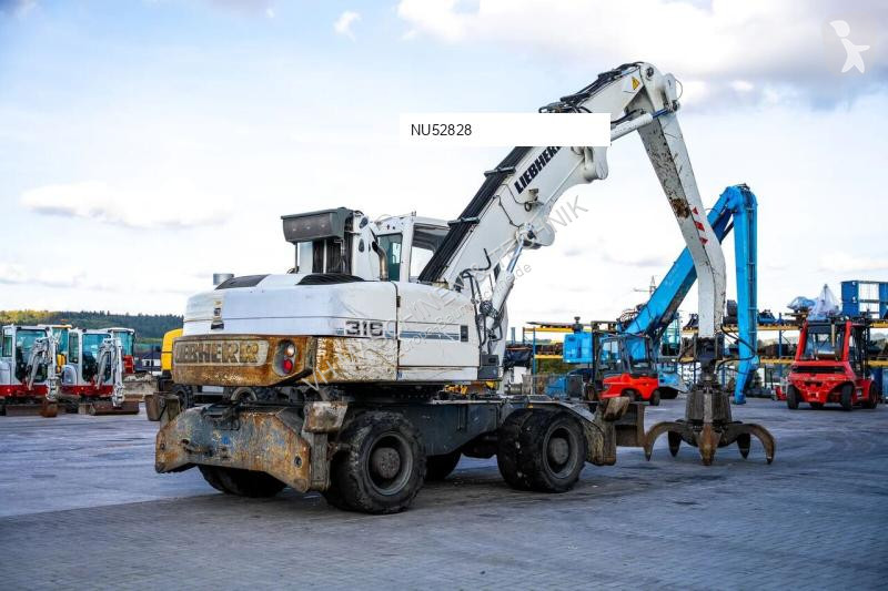 Багер Liebherr