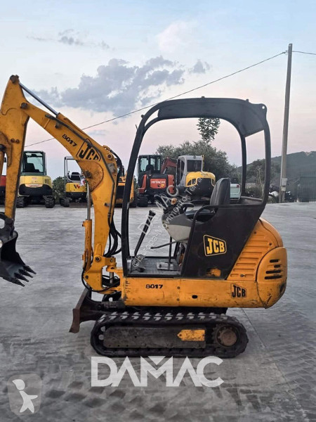 Excavator JCB
