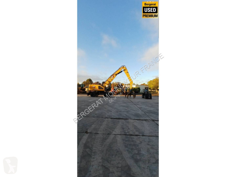 Excavator Caterpillar MH3024
