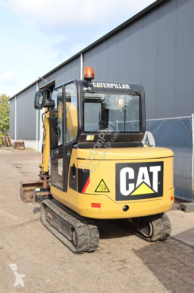 Багер Caterpillar