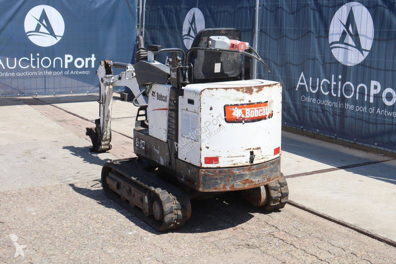 Багер Bobcat