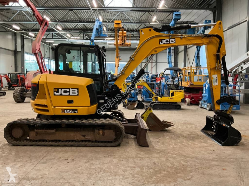 Багер JCB 85 Z-1