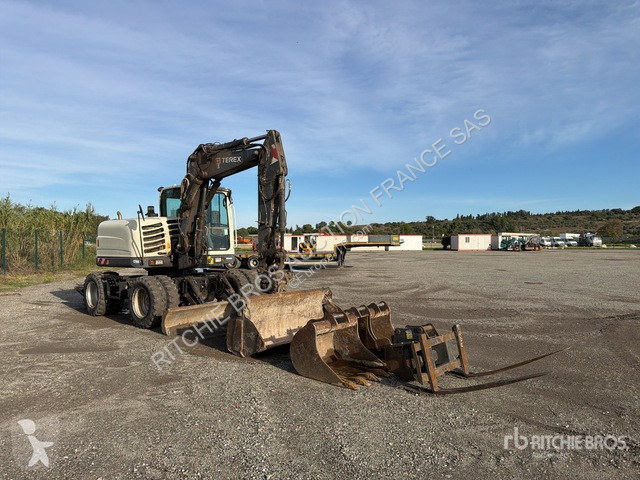 Багер Terex