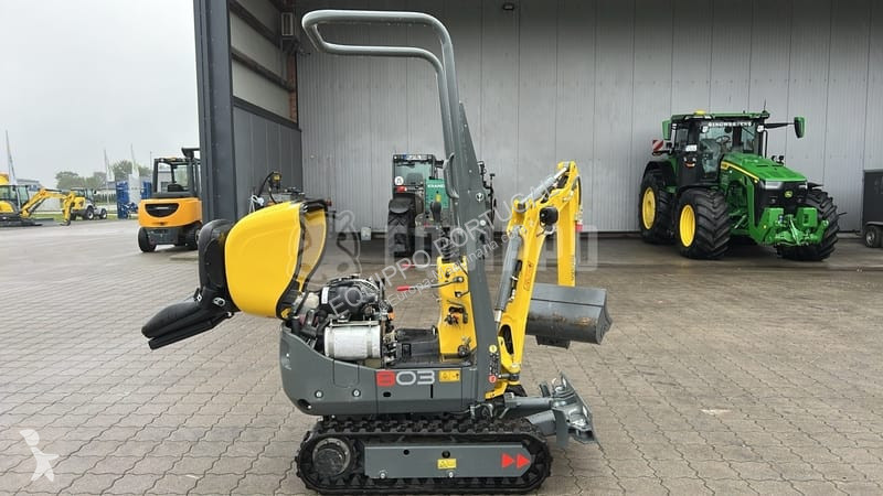 Escavadora Wacker Neuson 803