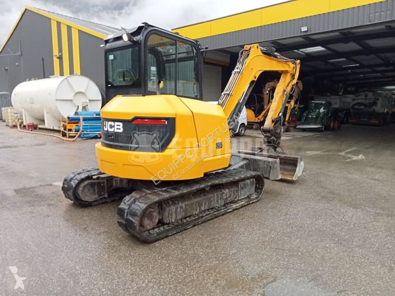 Escavadora JCB T3